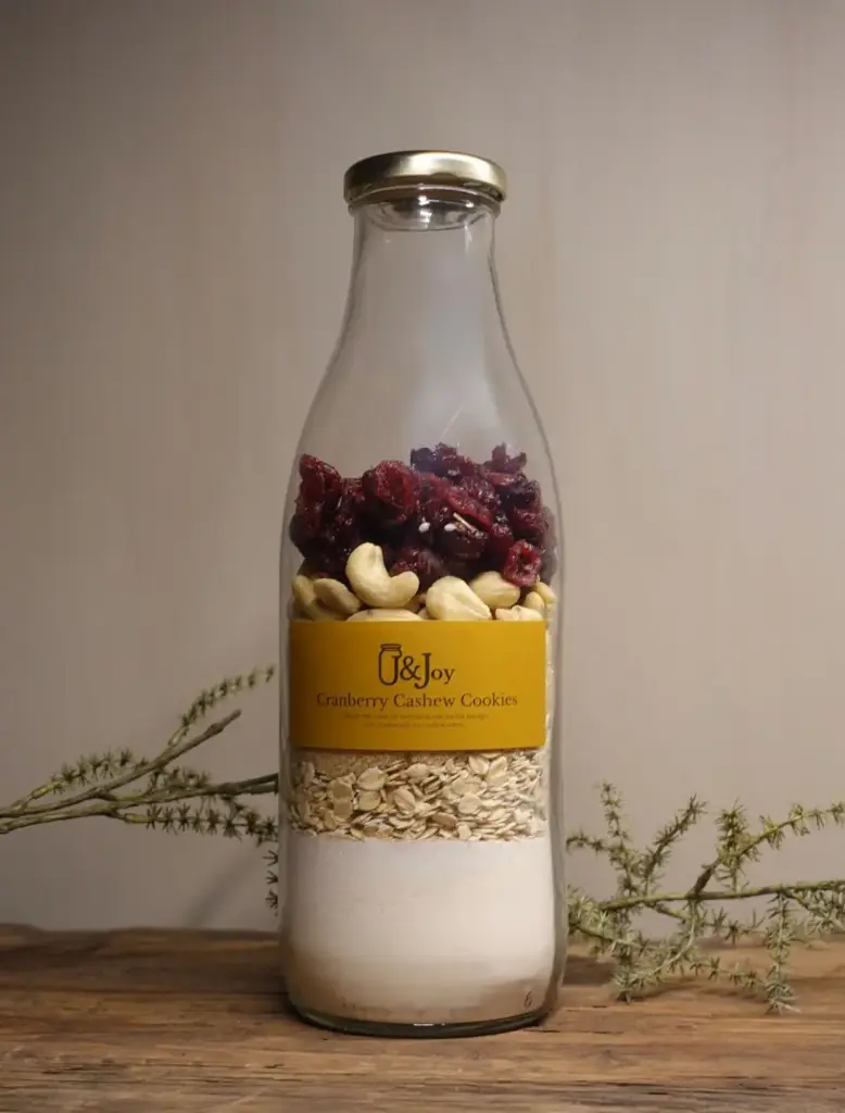 Cranberry cashew cookies